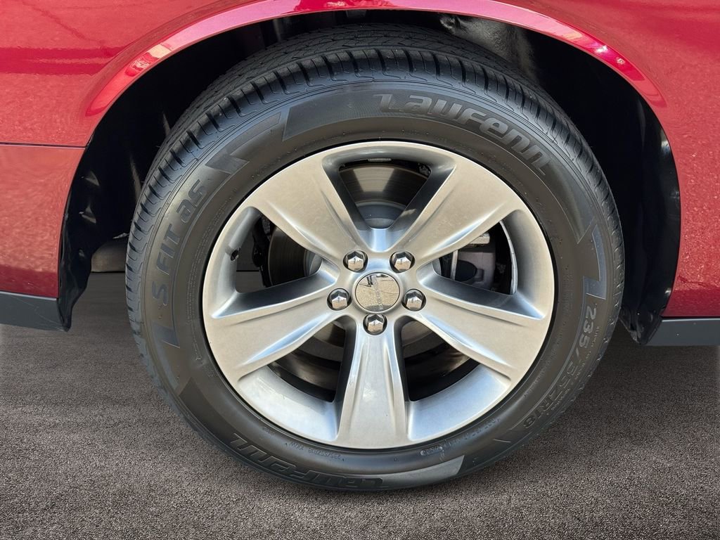 Used 2019 Dodge Challenger SXT image 8