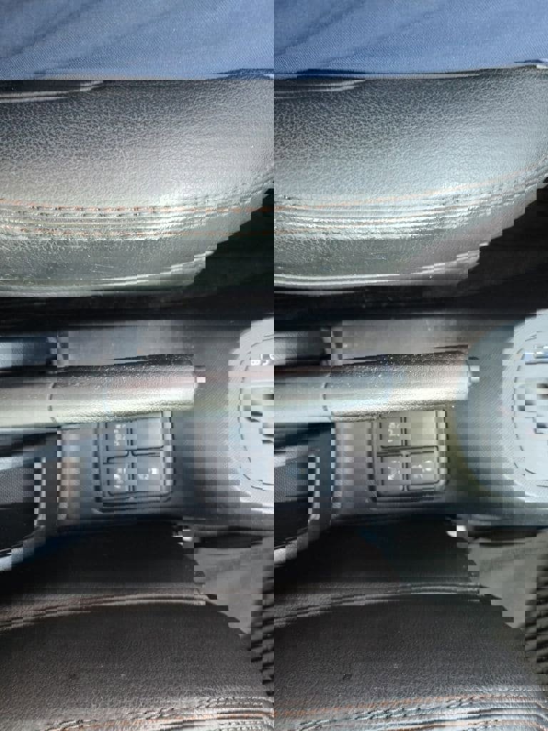 Used 2018 Toyota Prius C One FWD image 25