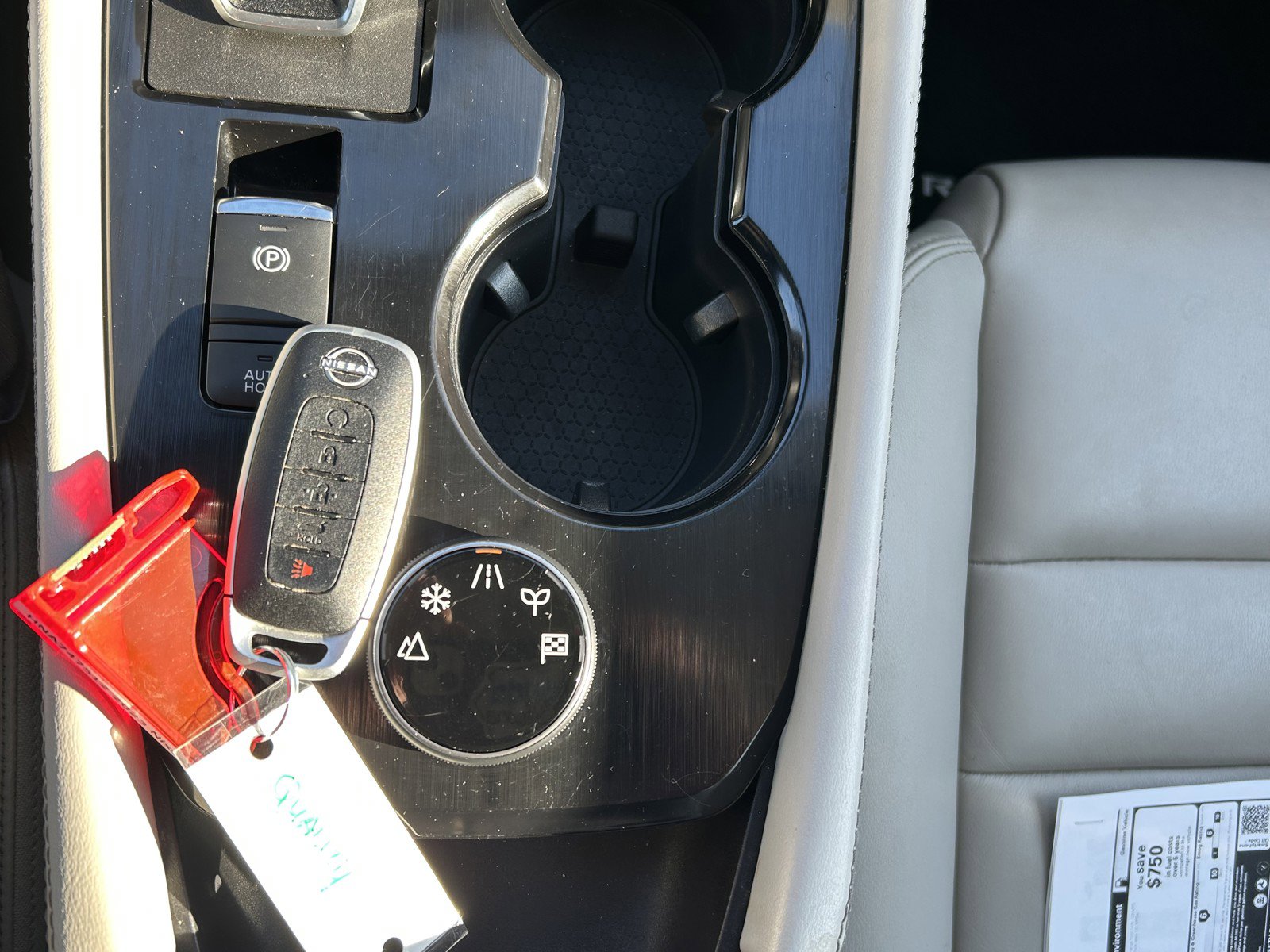 Used 2023 Nissan Rogue SL w/ SL Premium Package image 32