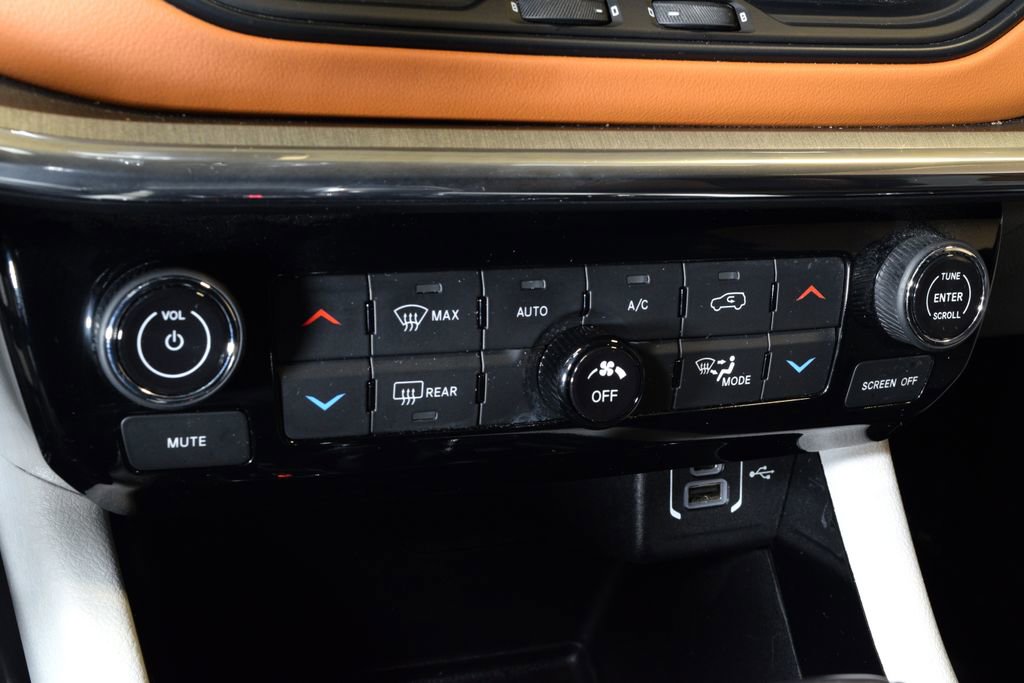 Used 2023 Jeep Compass Limited AWD/4WD image 25