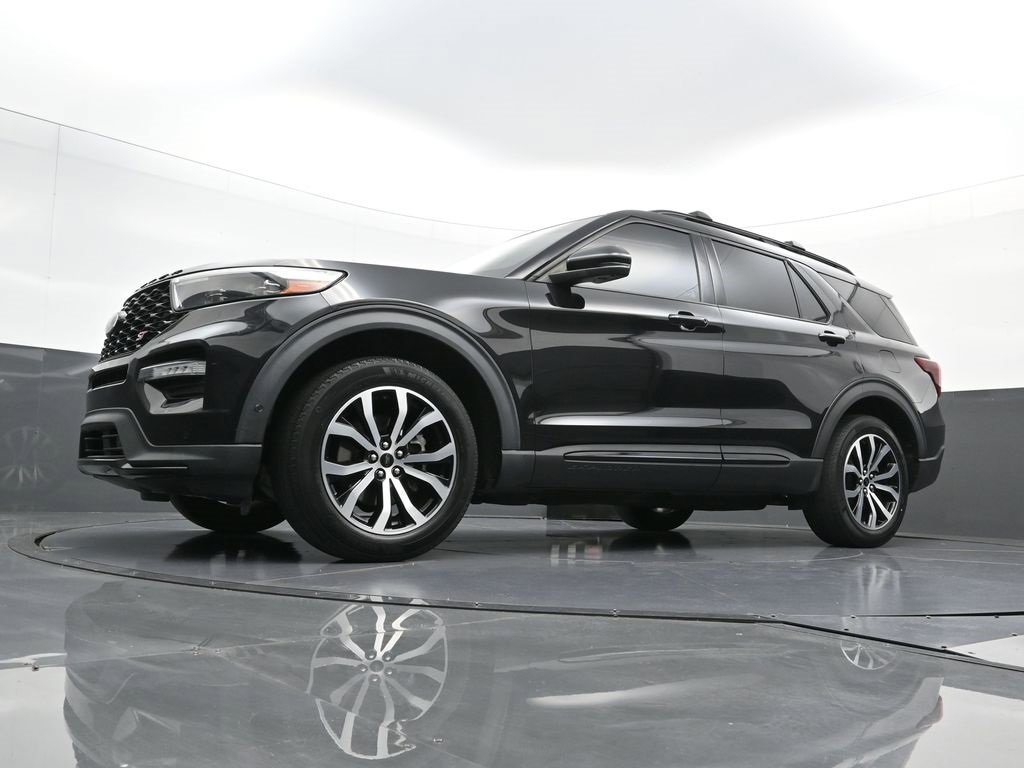 Used 2020 Ford Explorer ST w/ Premium Technology Package image 24