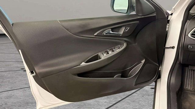 Used 2018 Chevrolet Malibu LS image 12