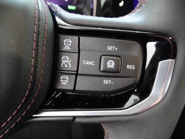 Used 2025 Jeep Wagoneer S Limited AWD/4WD image 8