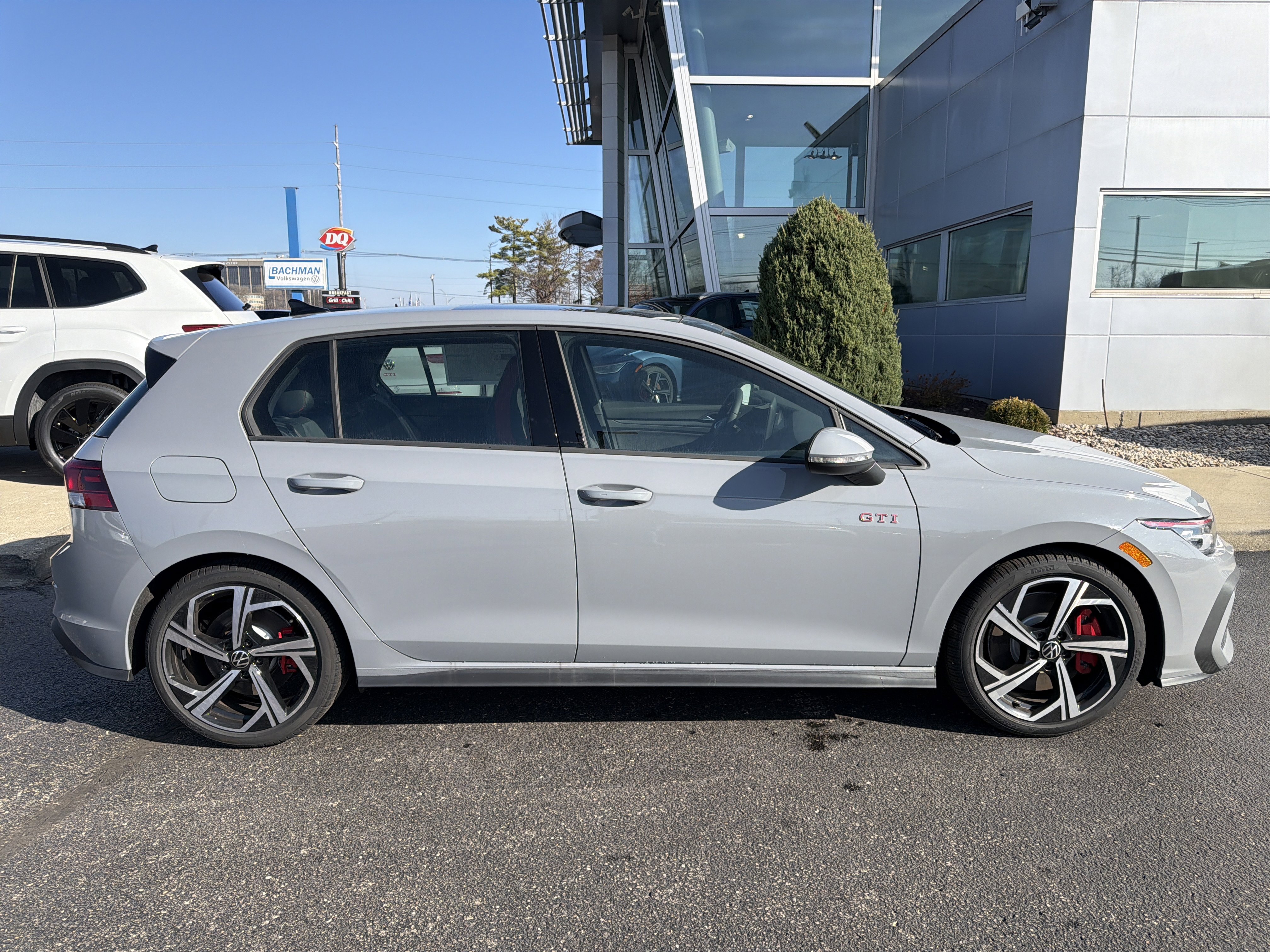 New 2026 Volkswagen GTI SE FWD image 8