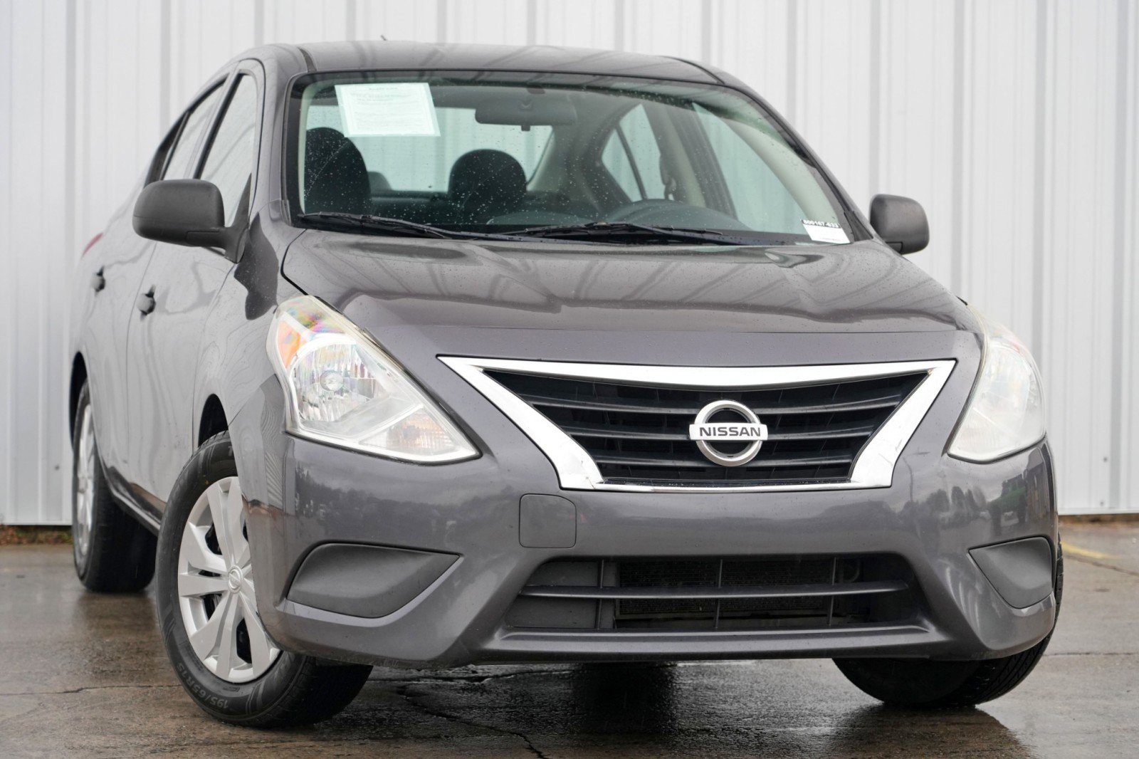 Used 2015 Nissan Versa S image 2