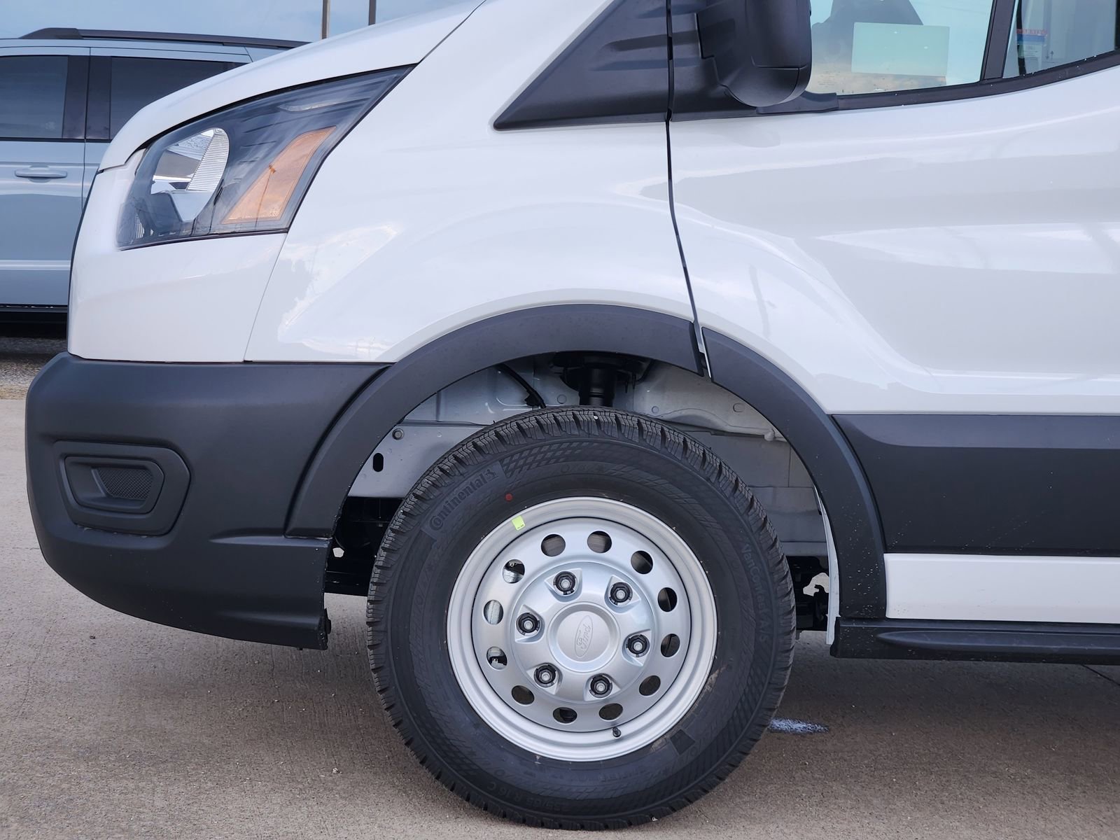 New 2025 Ford Transit 250 148 Medium Roof Extended AWD w/ Load Area Protection Package image 6