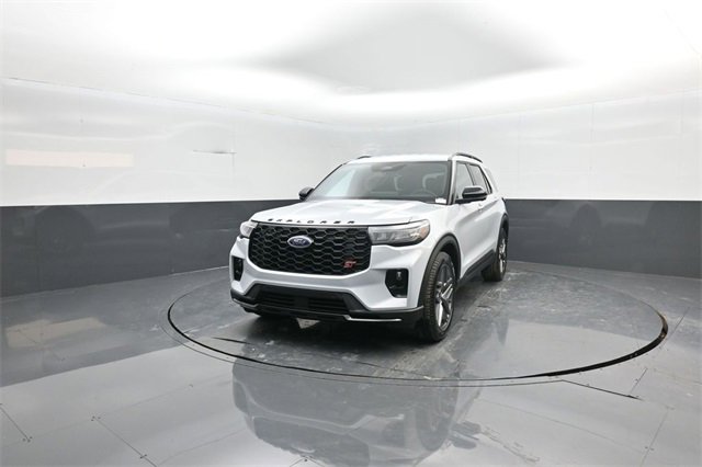 New 2026 Ford Explorer ST image 3
