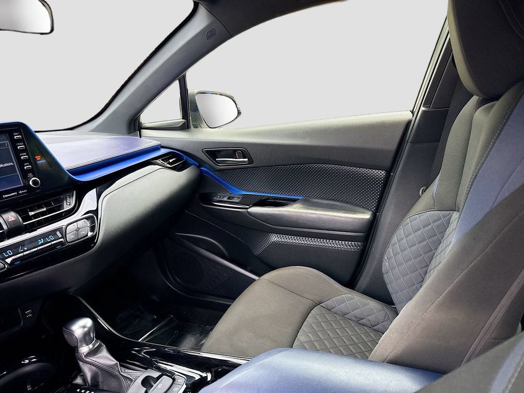 Used 2021 Toyota C-HR XLE FWD image 22