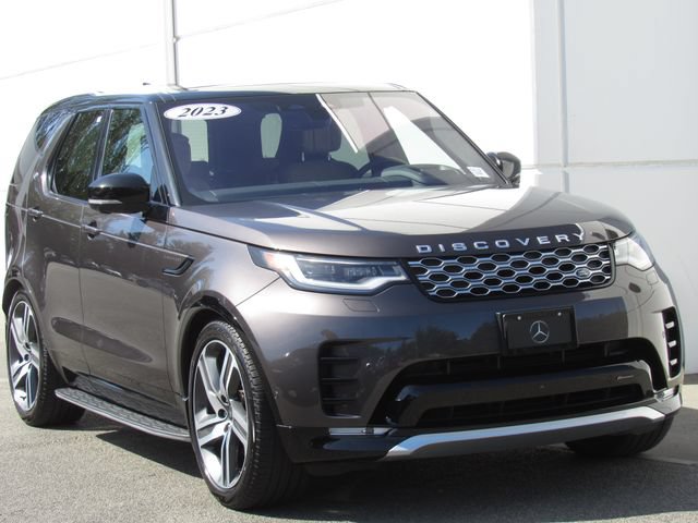 Used 2023 Land Rover Discovery Metropolitan Edition AWD/4WD image 2