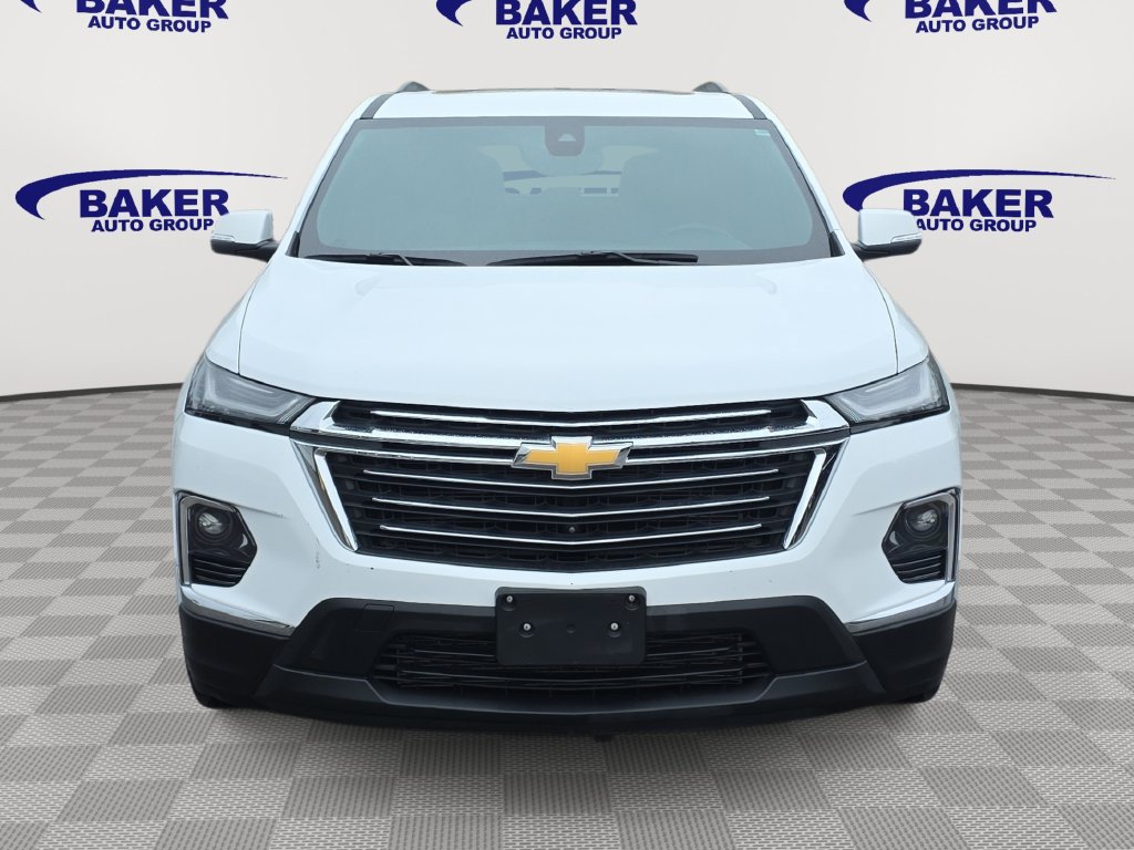Used 2023 Chevrolet Traverse LT w/ LT Premium Package AWD/4WD image 2