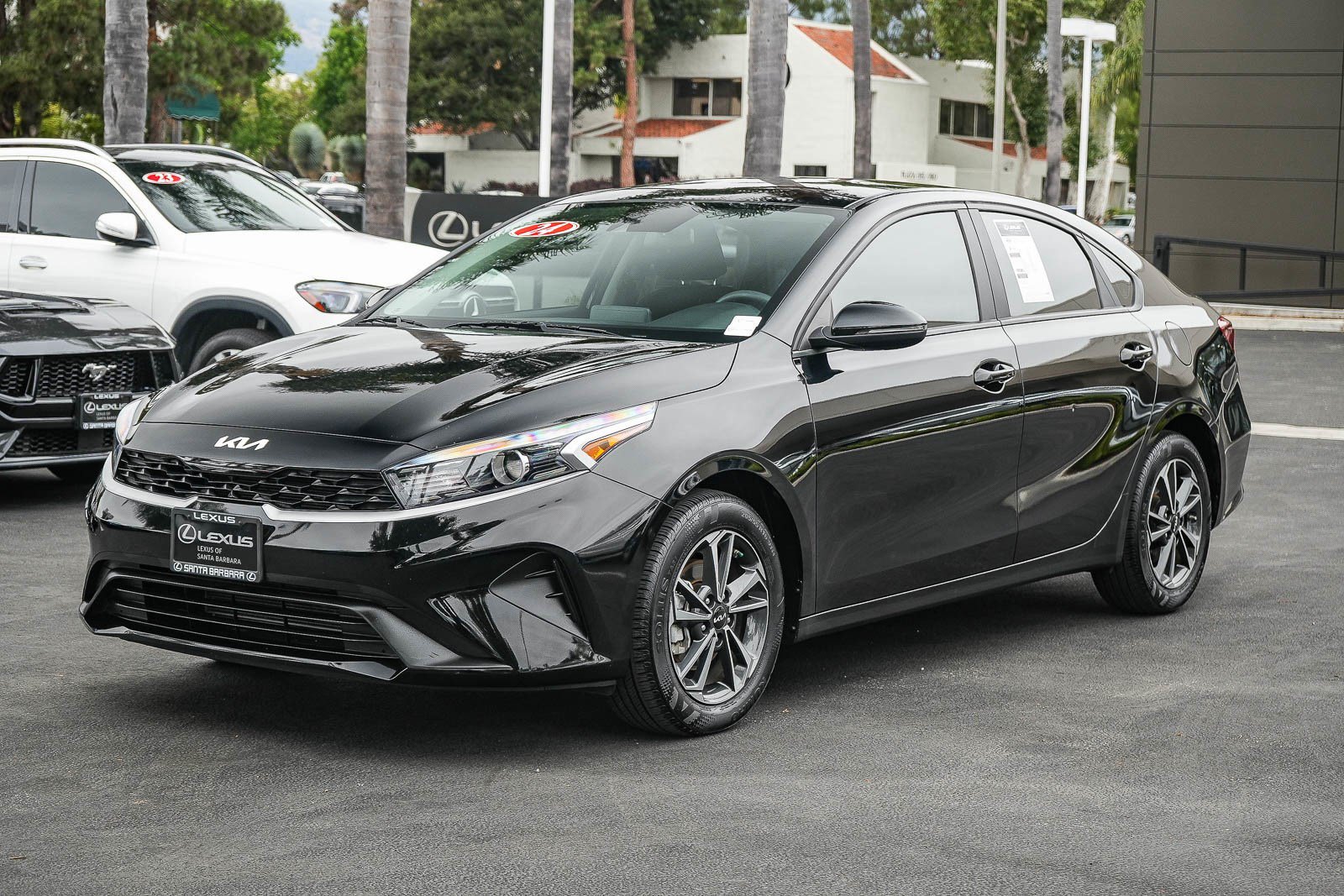 Used 2024 Kia Forte LXS w/ LXS Technology Package FWD image 3