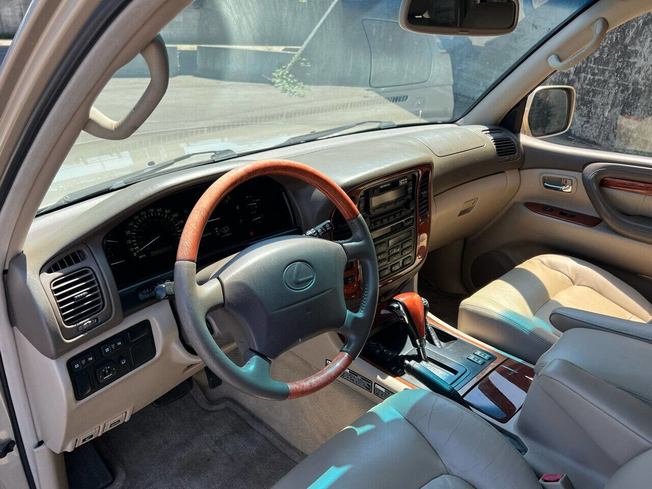 Used 2000 Lexus LX 470 4WD image 22