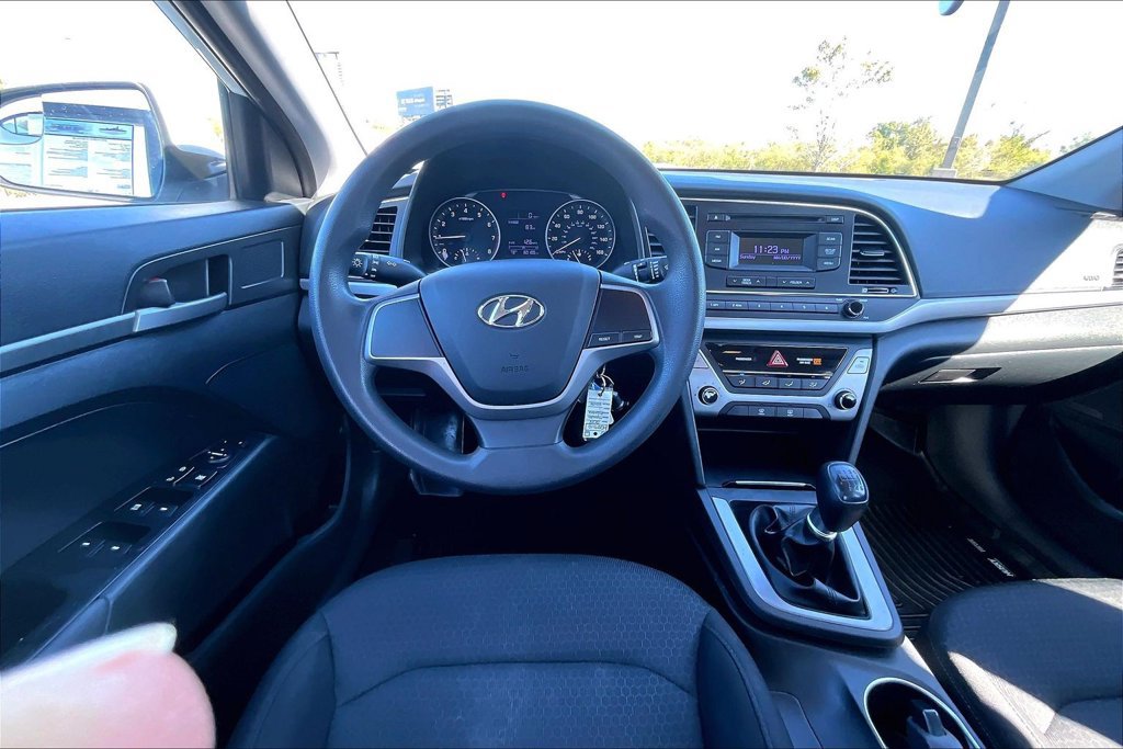 Used 2018 Hyundai Elantra SE FWD image 10