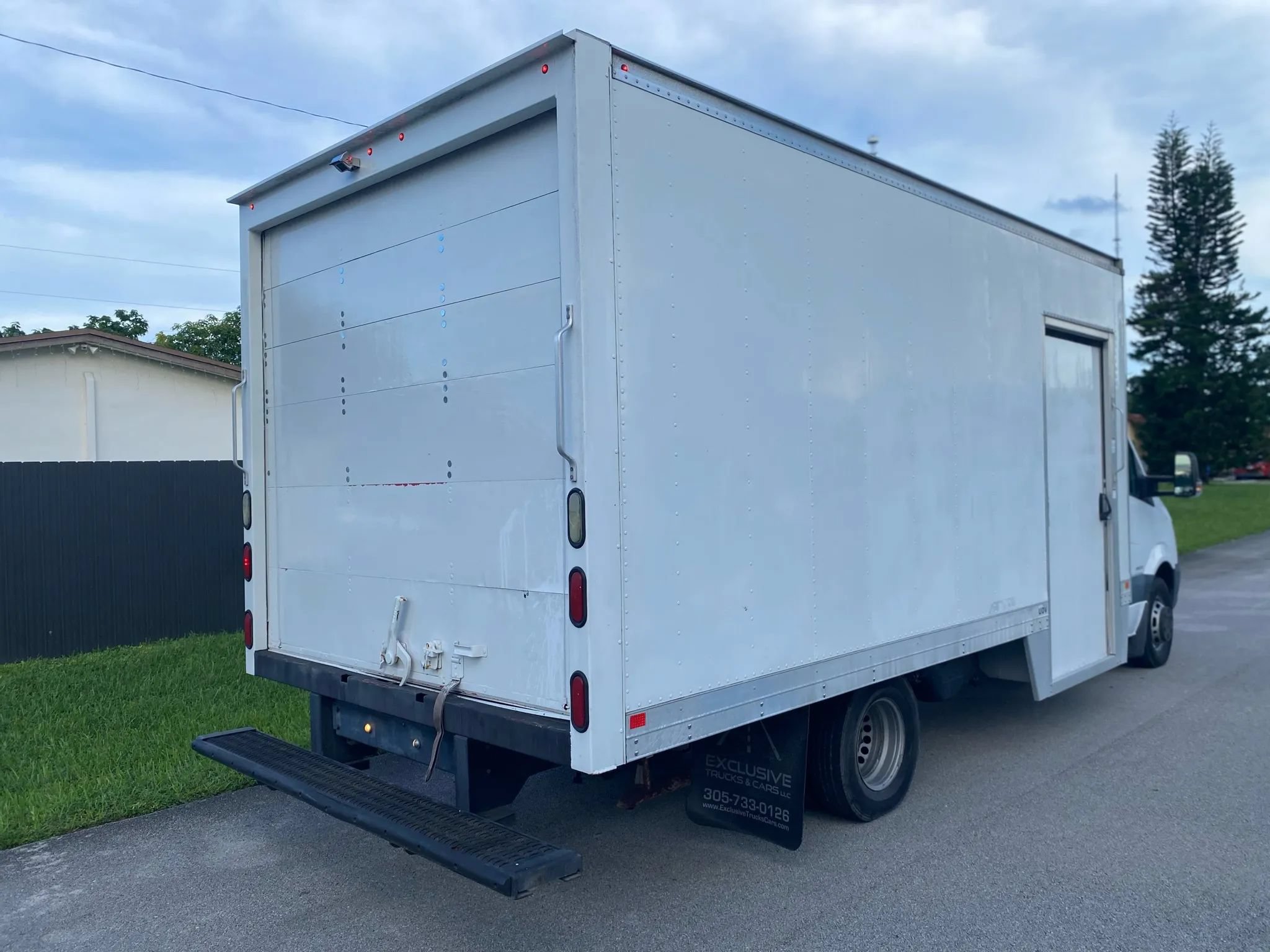Used 2014 Mercedes-Benz Sprinter 3500 image 6