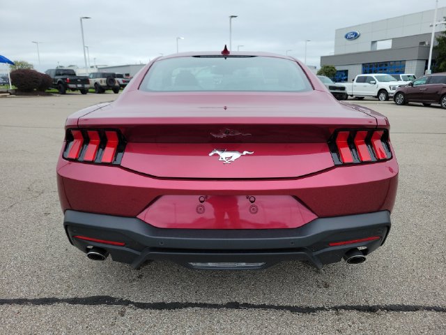Used 2026 Ford Mustang Coupe RWD image 4