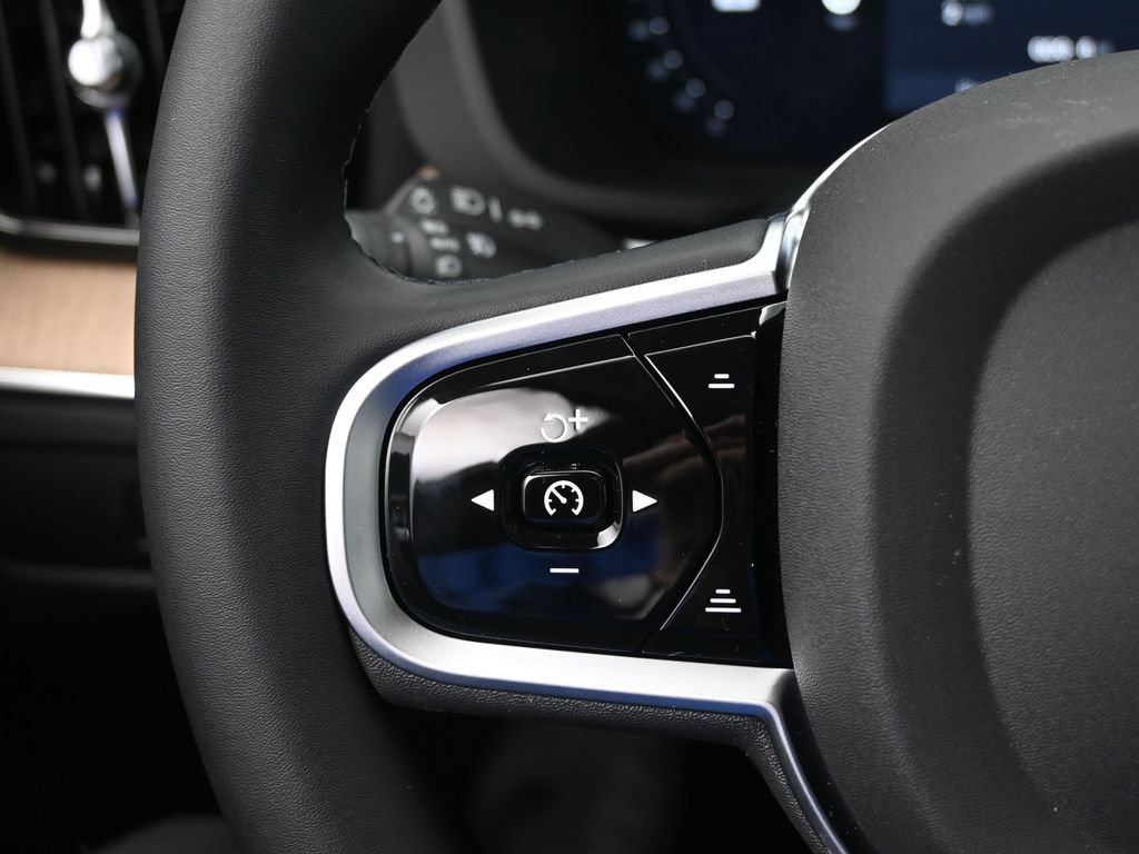 New 2026 Volvo XC60 B5 Plus w/ Climate Package AWD/4WD image 11