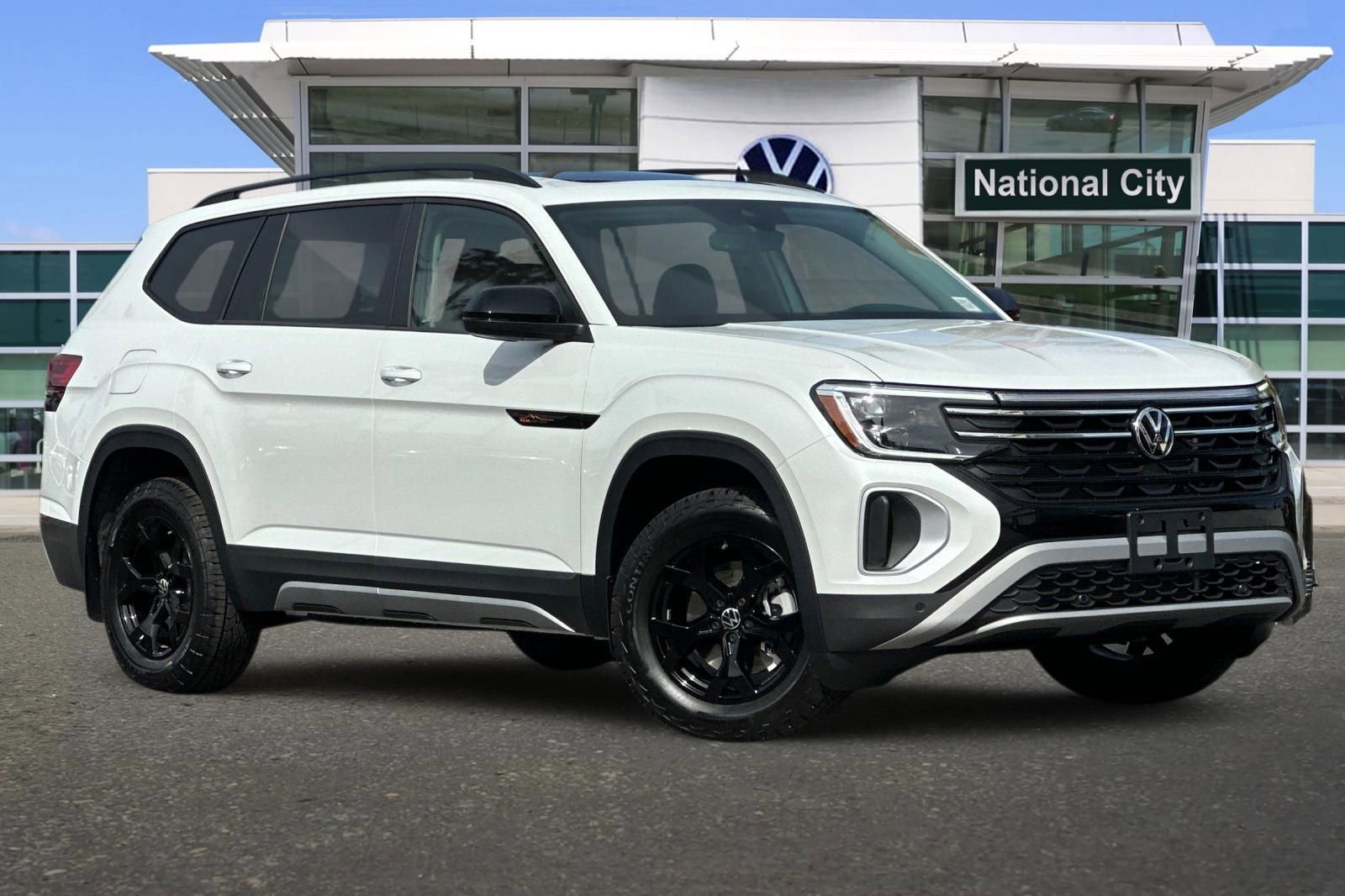 New 2026 Volkswagen Atlas Peak Edition AWD/4WD image 2
