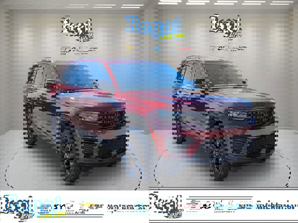 Used 2022 Jeep Grand Cherokee Altitude image 1