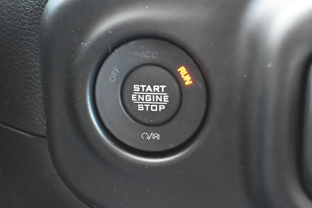 Used 2023 Jeep Wrangler Unlimited Rubicon w/ Cold Weather Group AWD/4WD image 33