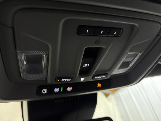 Used 2022 Chevrolet Silverado 1500 LTZ w/ LTZ Convenience Package II AWD/4WD image 37