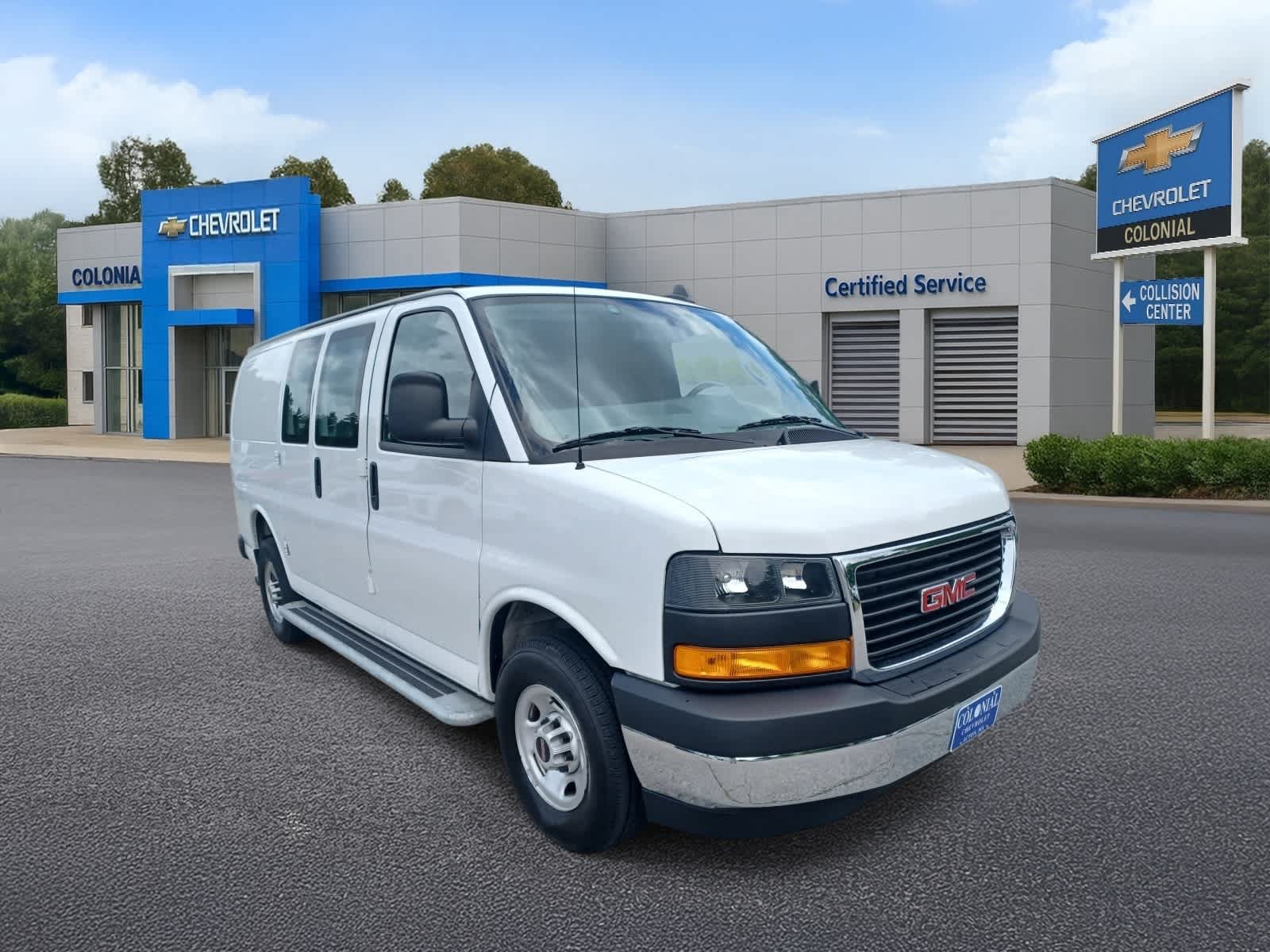 Used 2024 GMC Savana 2500 w/ Driver Convenience Package RWD image 2