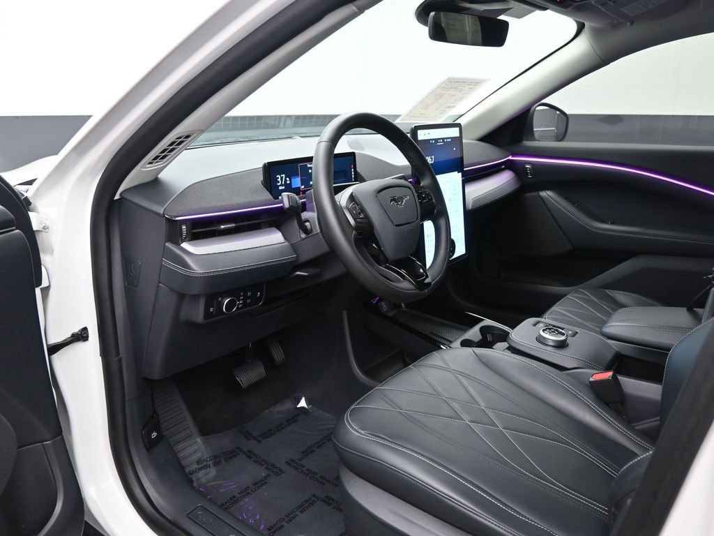 Used 2023 Ford Mustang Mach-E Select image 14