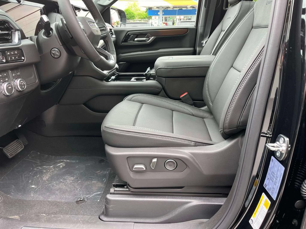 New 2026 GMC Yukon XL Denali w/ Sun & Power Step Package AWD/4WD image 24