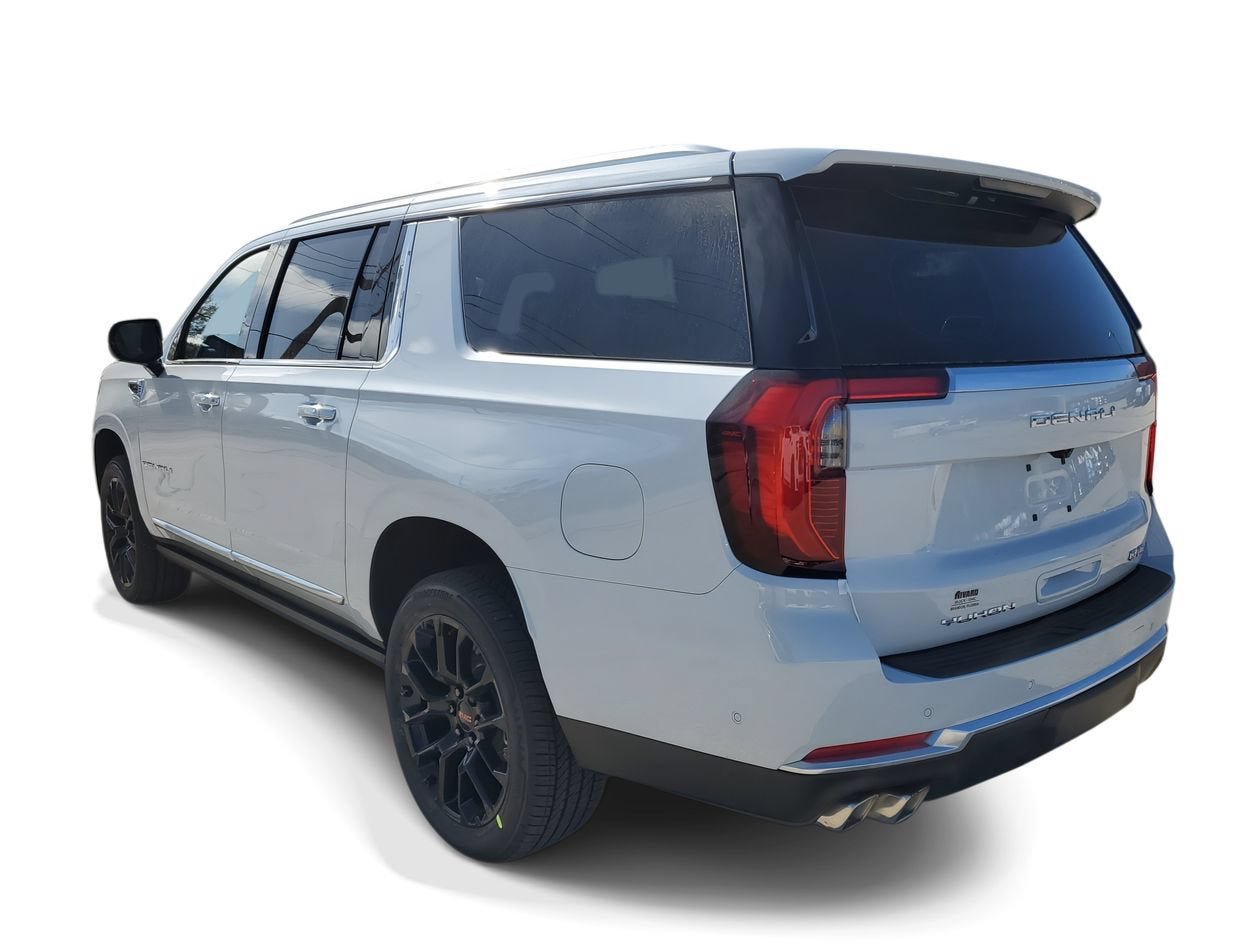 New 2026 GMC Yukon XL Denali w/ Sun & Power Step Package AWD/4WD image 4