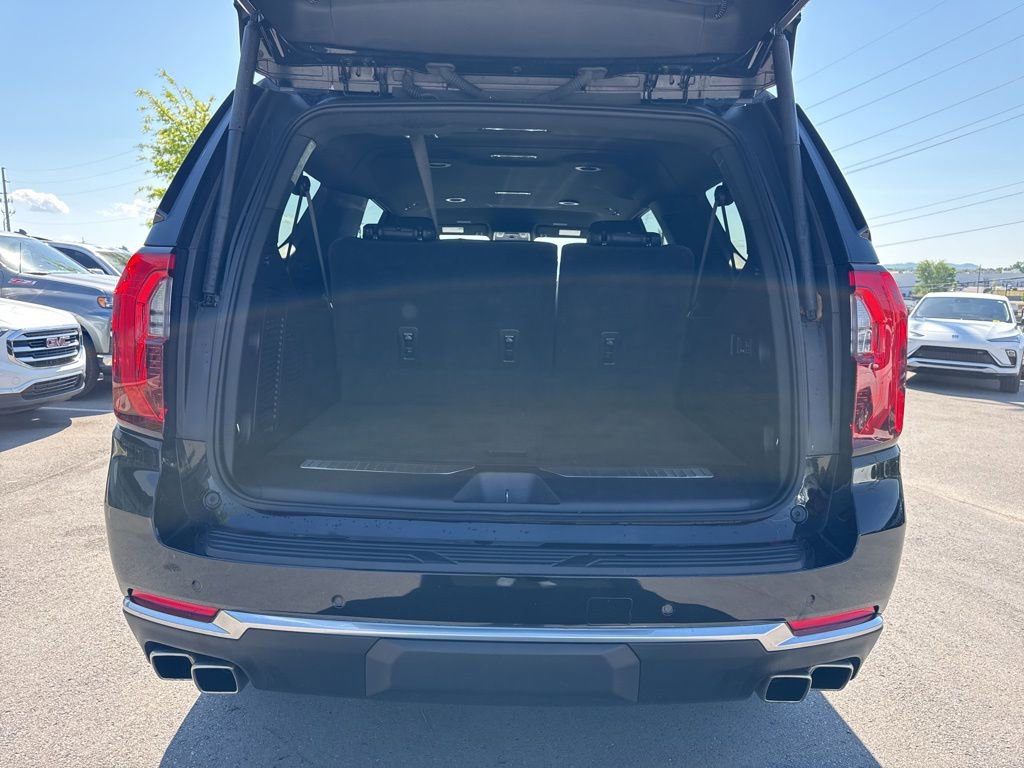 Used 2025 GMC Yukon XL Denali AWD/4WD image 28