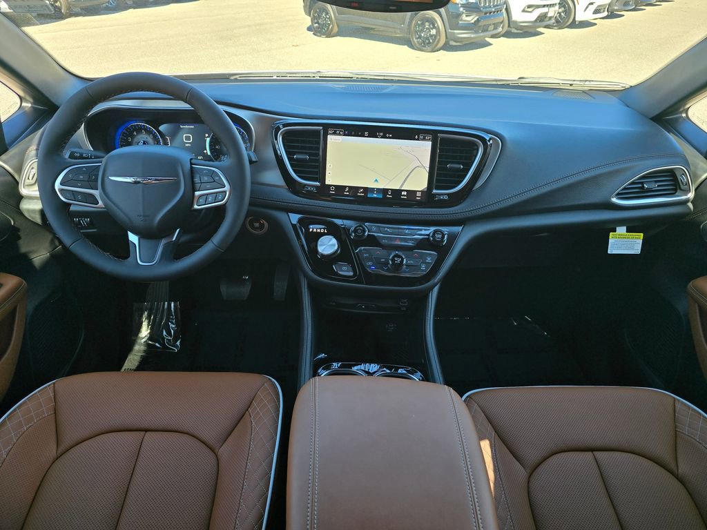 New 2026 Chrysler Pacifica Pinnacle image 5