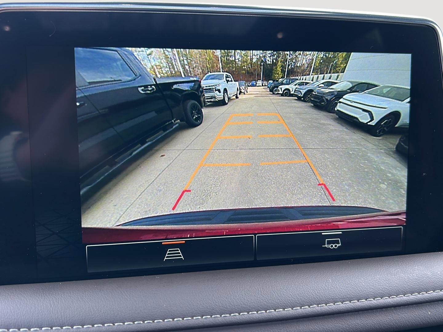 Used 2023 GMC Yukon XL SLT image 18