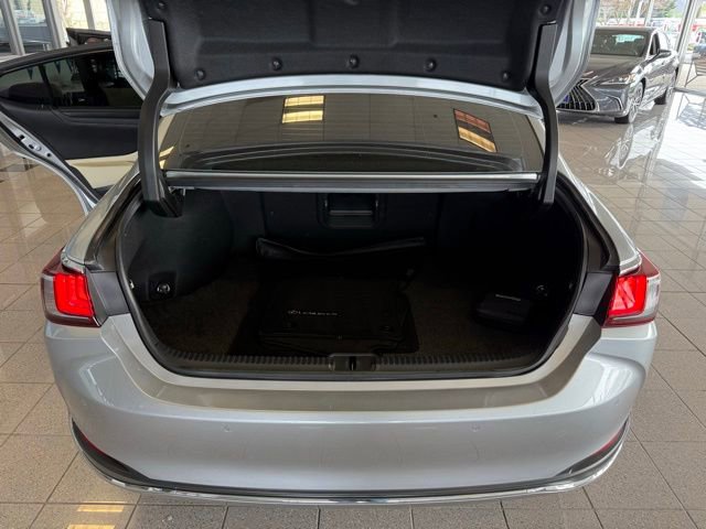 Used 2022 Lexus ES 300h w/ Premium Package image 22
