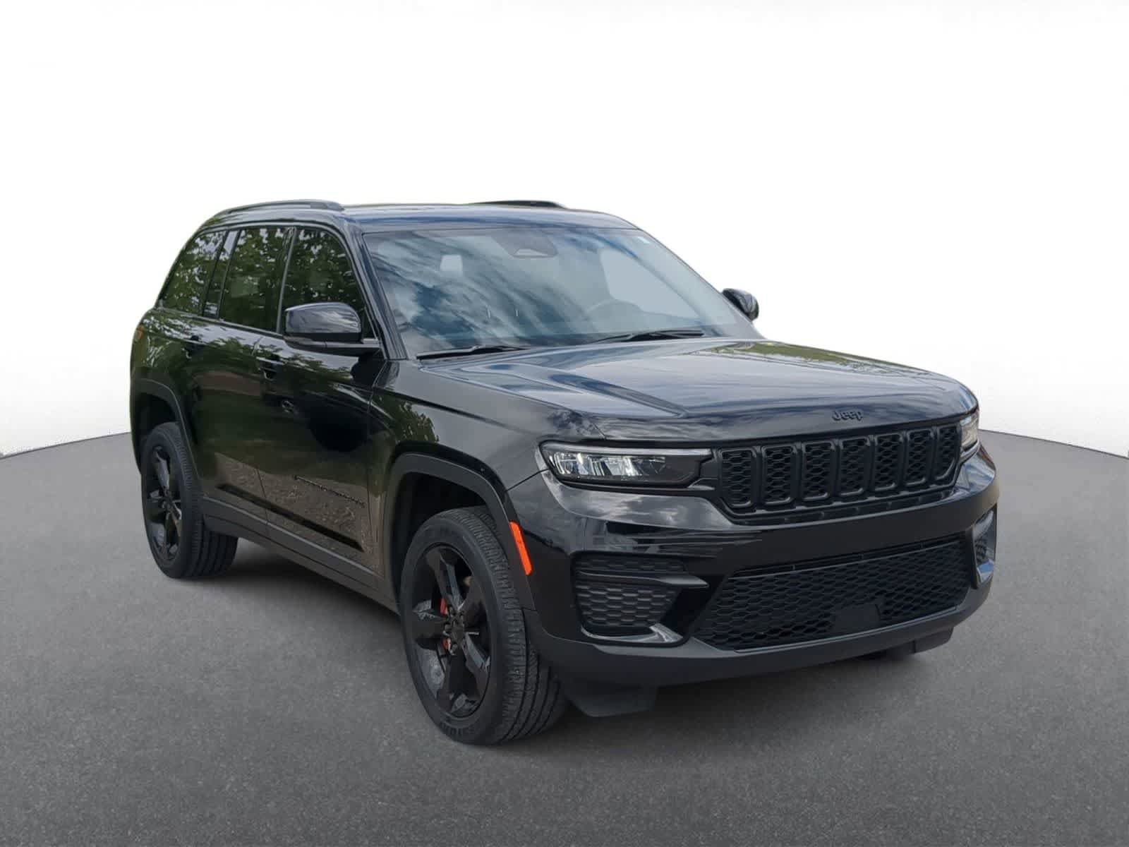 Certified 2024 Jeep Grand Cherokee Altitude AWD/4WD video 2