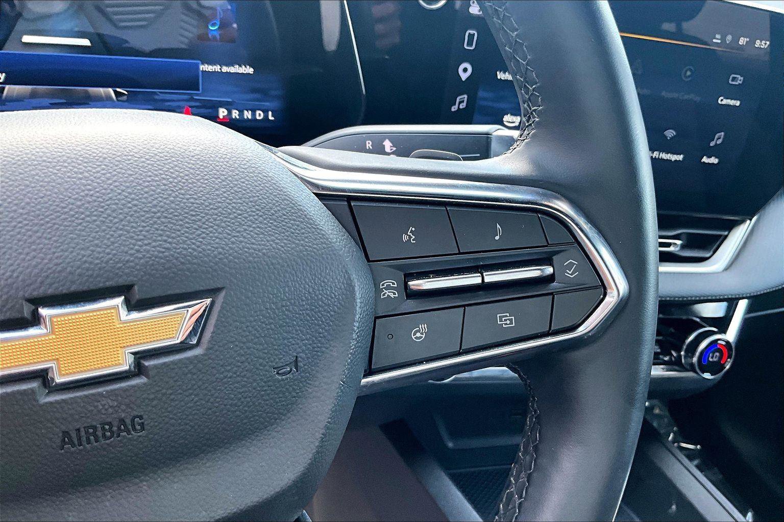 Used 2025 Chevrolet Equinox LT w/ Convenience Package II FWD image 12