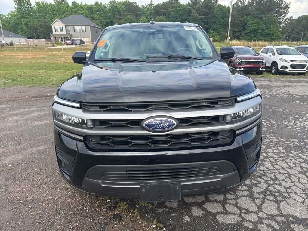 Used 2024 Ford Expedition Max XLT AWD/4WD image 2