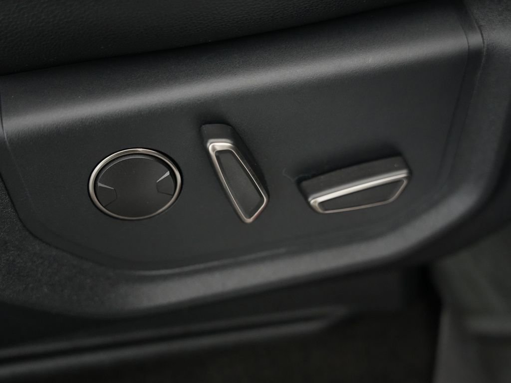 Used 2020 Ford F150 Raptor w/ Equipment Group 802A Luxury image 60