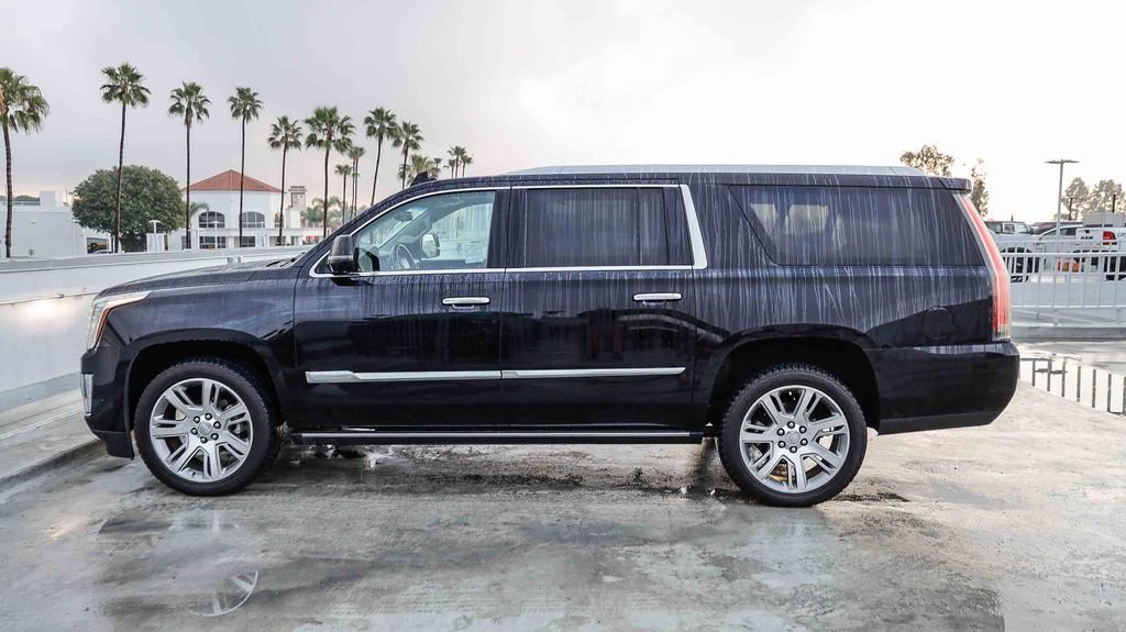 Used 2018 Cadillac Escalade ESV Premium Luxury image 14