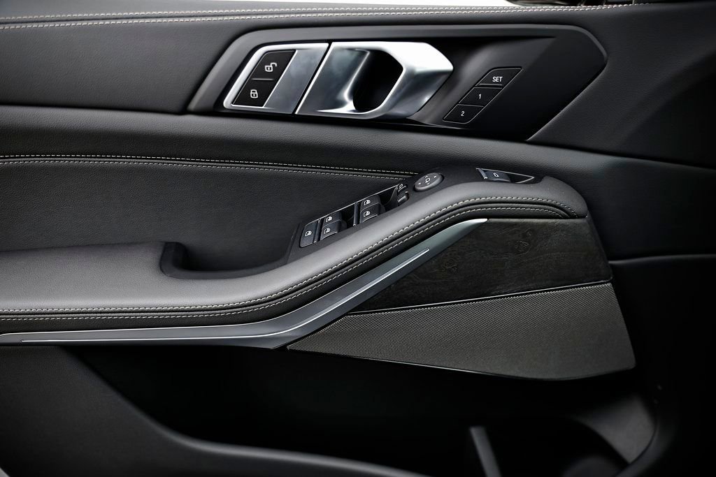 New 2026 BMW X5 xDrive40i w/ M Sport Package image 15