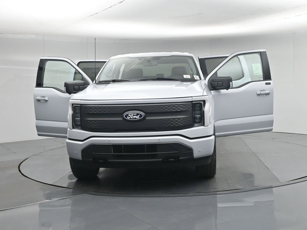 New 2025 Ford F150 Lightning Flash AWD/4WD image 31
