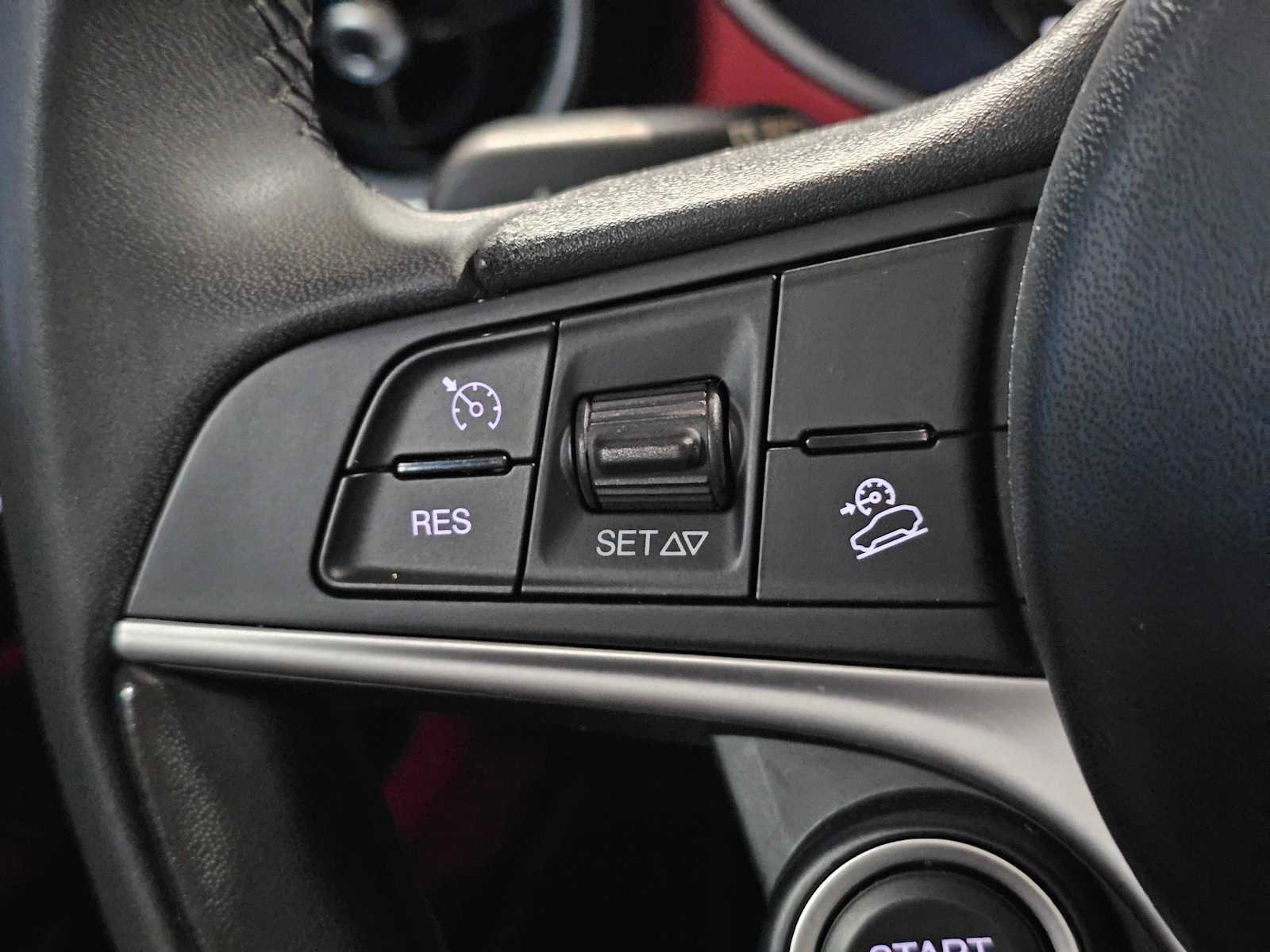 Used 2019 Alfa Romeo Stelvio image 27