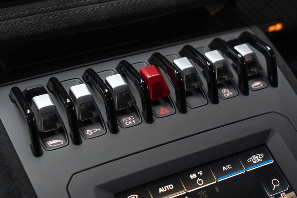 Used 2022 Lamborghini Huracan STO RWD image 27