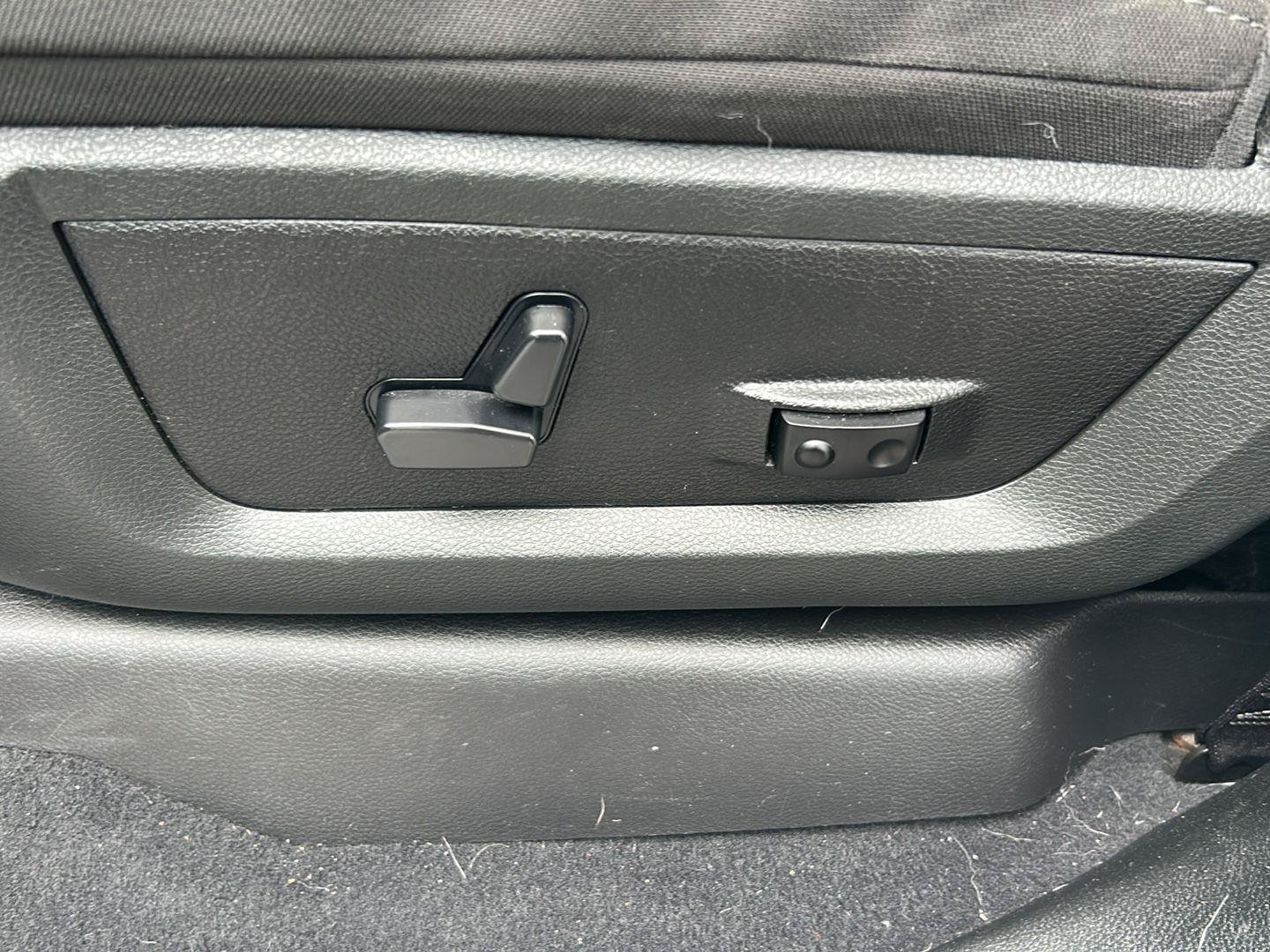 Used 2024 RAM 3500 Big Horn AWD/4WD image 16