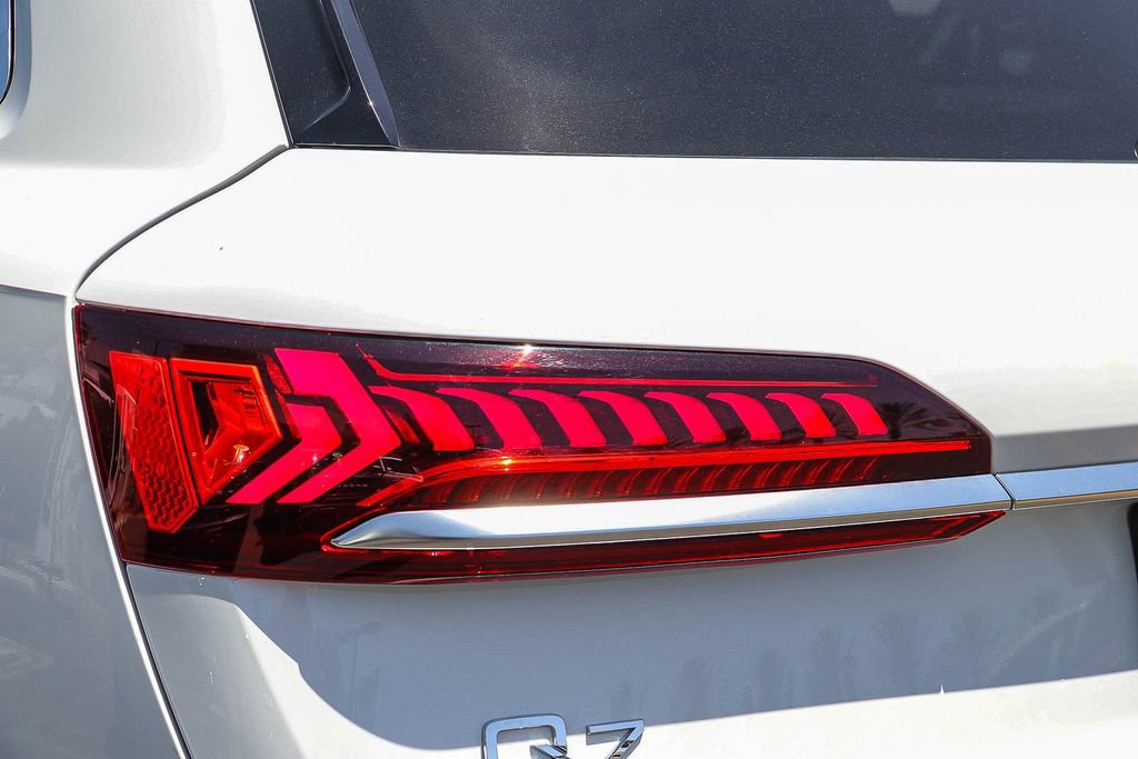 Used 2022 Audi Q7 2.0T Premium Plus w/ Premium Plus Package AWD/4WD image 11