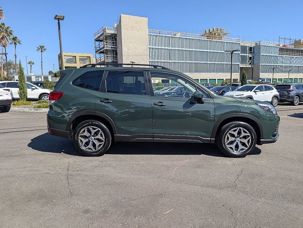Used 2023 Subaru Forester Premium image 9