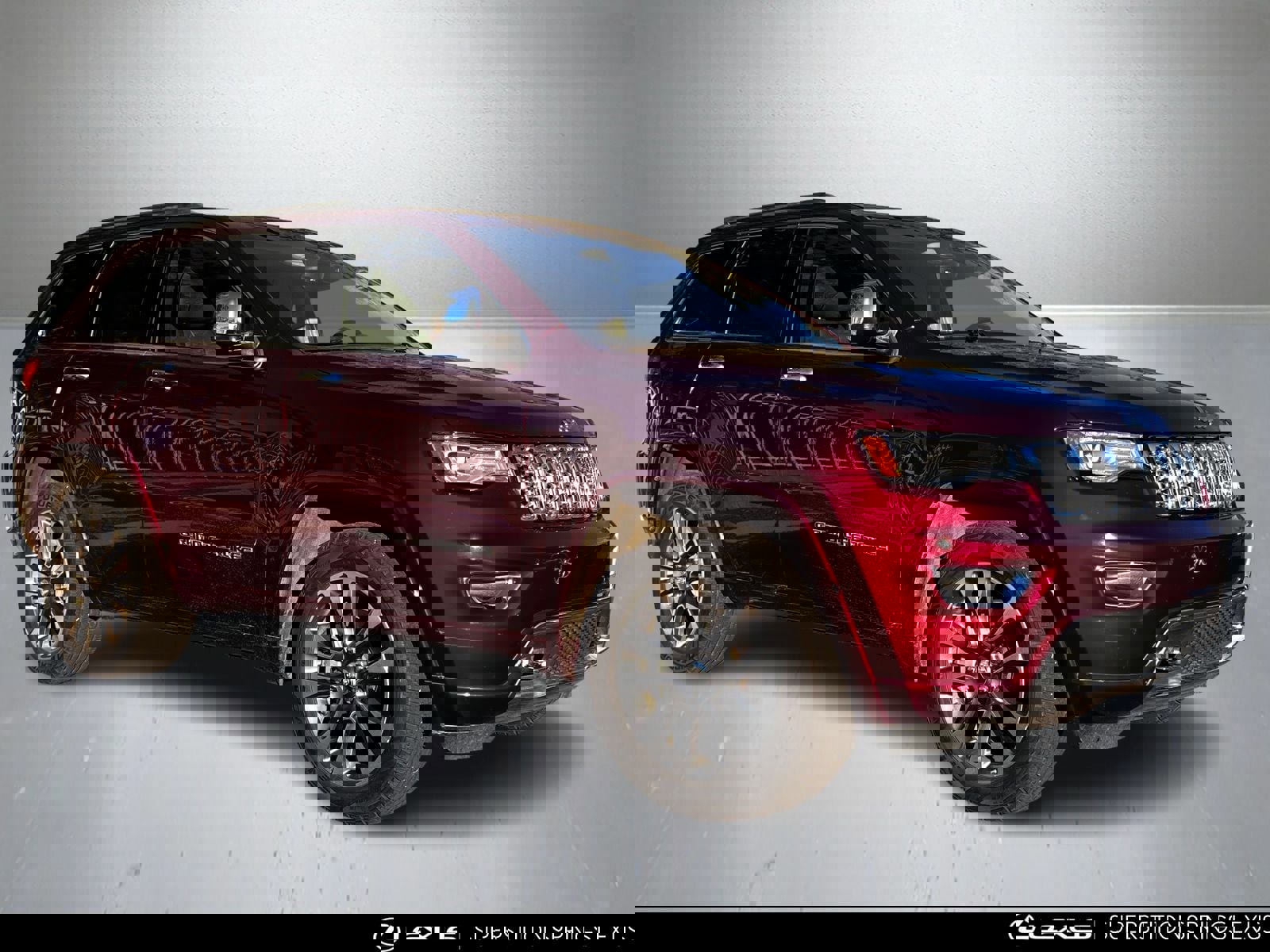 Used 2018 Jeep Grand Cherokee Overland image 2