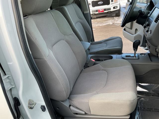 Used 2020 Nissan Frontier SV w/ Midnight Edition Floor Mats image 34