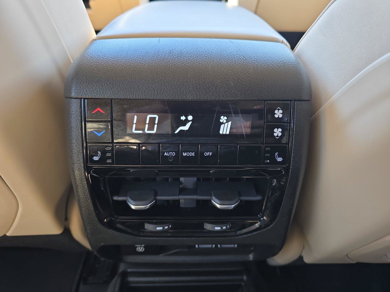 Used 2021 Jeep Grand Cherokee L Limited AWD/4WD image 21