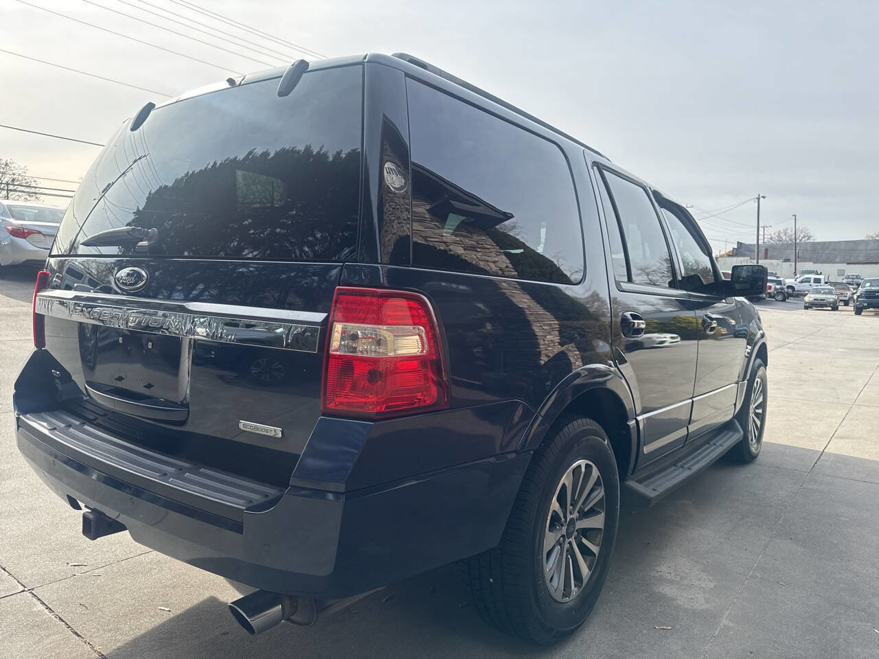 Used 2015 Ford Expedition XLT w/ Equipment Group 201A image 5