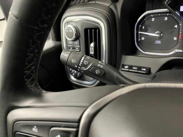 Used 2023 GMC Sierra 3500 Denali w/ Denali Black Diamond Edition AWD/4WD image 33