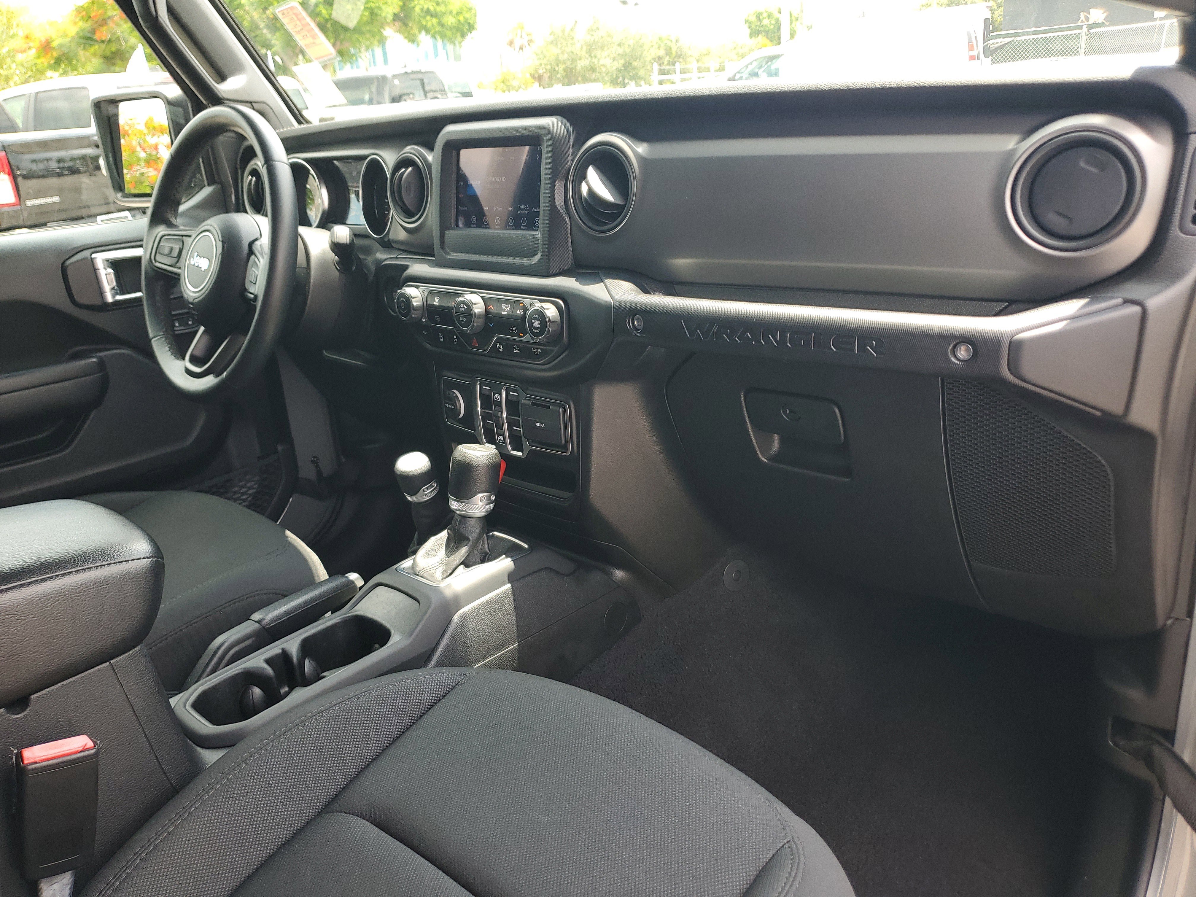 Used 2021 Jeep Wrangler Unlimited Sport image 16